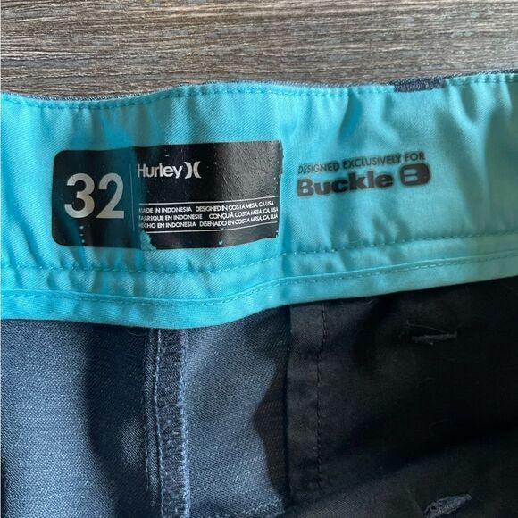 Heathered navy blue exclusive buckle Bermuda shorts - Picture 3 of 5